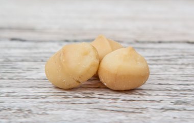 soyulmuş macadamia nut