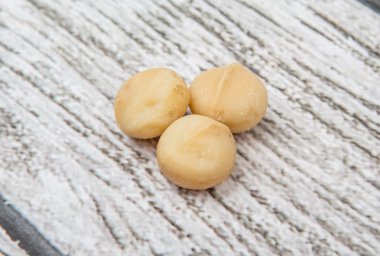 soyulmuş macadamia nut