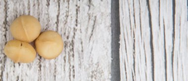 soyulmuş macadamia nut