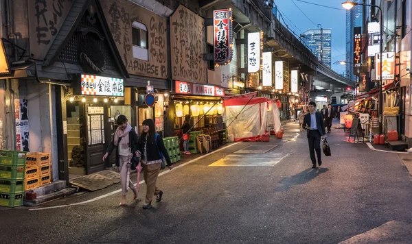 Yurakucho алеї, Токіо, Японія — стокове фото