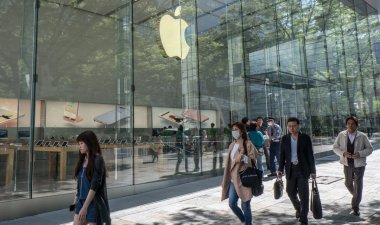  Dış bir Apple mağazası