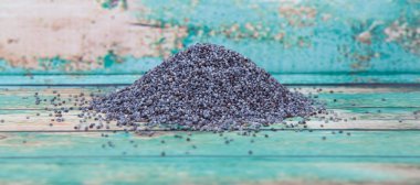 Siyah haşhaş tohumu