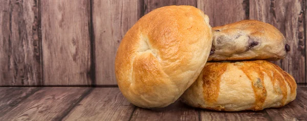 Hemgjord Plain Bagel, ost Bagel och blåbär Bagel — Stockfoto