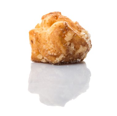 Choux pasta şeker serpilir