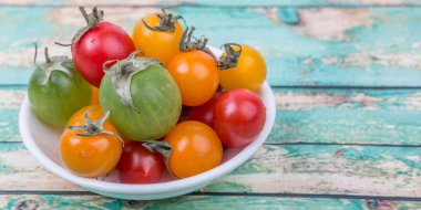 renkli kiraz domates