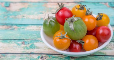 renkli kiraz domates