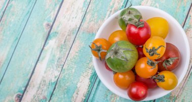 renkli kiraz domates