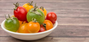 renkli kiraz domates