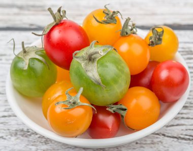 renkli kiraz domates