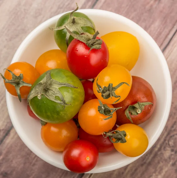 Bunte Kirschtomaten — Stockfoto