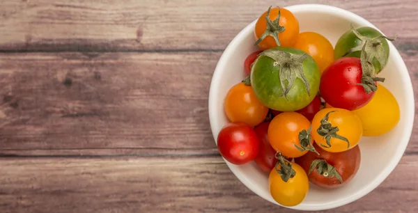 Tomates cherry coloridos — Foto de Stock