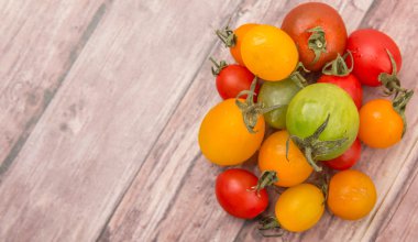 renkli kiraz domates