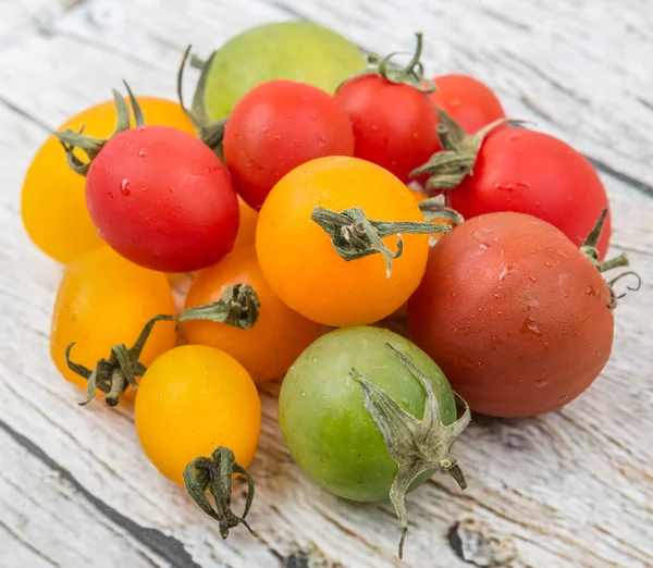 Bunte Kirschtomaten — Stockfoto