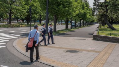 Turistler ve yerliler için Tokyo İmparatorluk Sarayı gerekçesiyle
