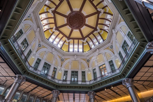 Decorative ceiling of Tokyo Railway Station — Stock Photo, Image