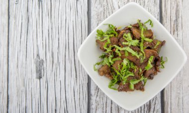 Malezya çanak heyecan kıyılmış sığır kızarmış 