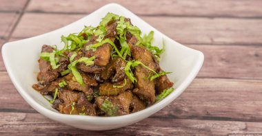 Malezya çanak heyecan kıyılmış sığır kızarmış 