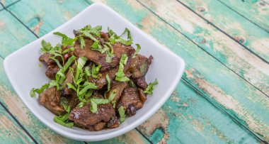 Malezya çanak heyecan kıyılmış sığır kızarmış 