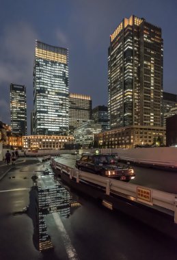 Gece Tokyo Binaları