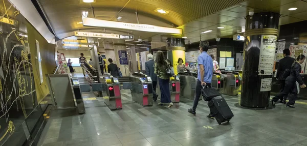 Cercanías en el metro de Tokio — Foto de Stock