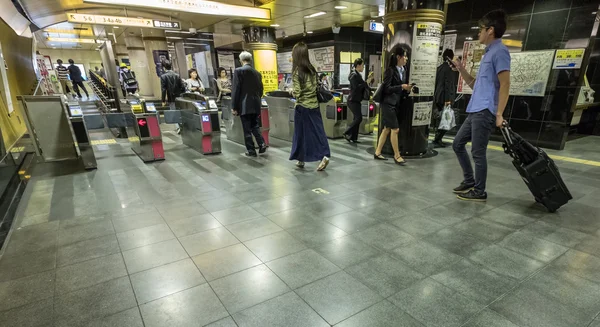 Comutadores no metrô de Tóquio — Fotografia de Stock