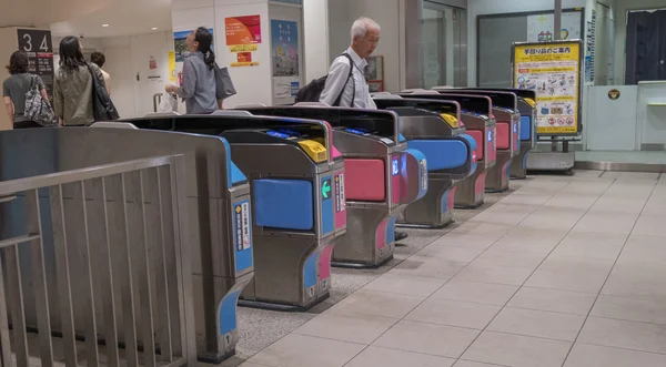 Пасажири в Токіо метро — стокове фото