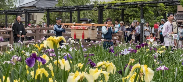 Místní obyvatelé japonského oblečení, v kroji — Stock fotografie