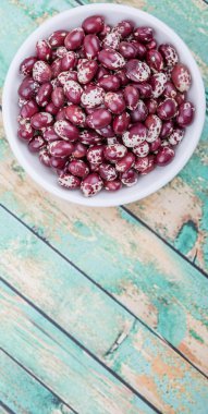 Pinto fasulye veya benekli fasulye 