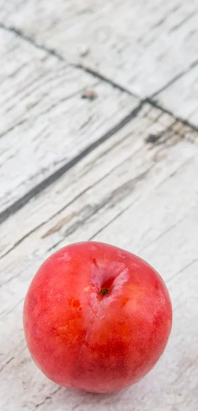 Japanische rote Pflaumen — Stockfoto