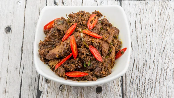 Plato malayo Rendang Tok o estofado seco de ternera — Foto de Stock