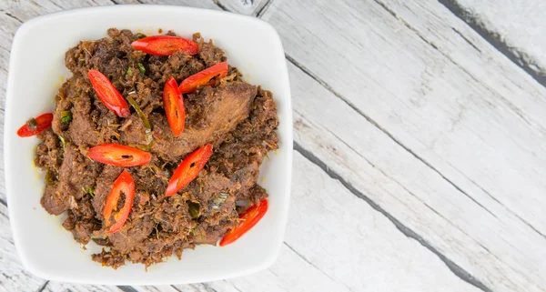 Plato malayo Rendang Tok o estofado seco de ternera — Foto de Stock