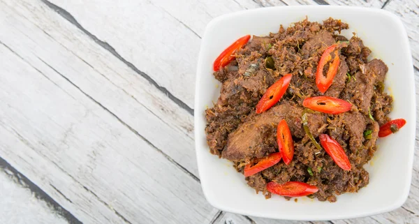Masakan Malaysia Rendang Tok atau daging sapi rebus kering — Stok Foto