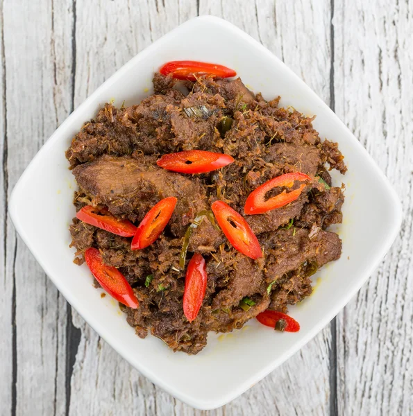 Plato malayo Rendang Tok o estofado seco de ternera — Foto de Stock