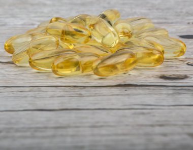 Balık yağı takviyesi kapsül