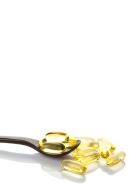 Balık yağı takviyesi kapsül