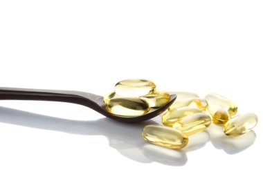 Balık yağı takviyesi kapsül