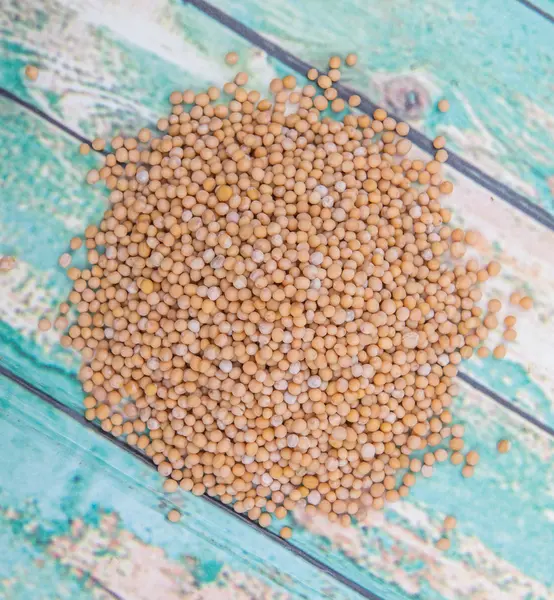 Pile of mustard seeds — Stock Photo, Image