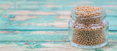 cam kavanoza hardal tohumu