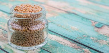 cam kavanoza hardal tohumu