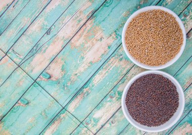 Sarı ve kahverengi hardal tohumu