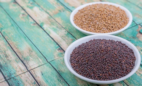 Sarı ve kahverengi hardal tohumu