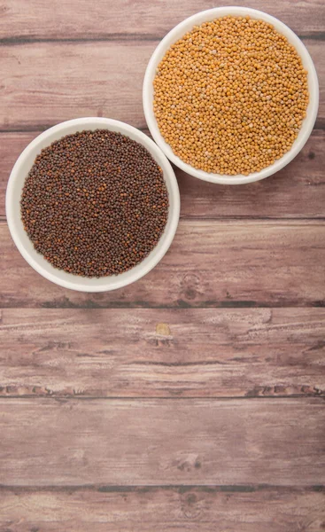 Sarı ve kahverengi hardal tohumu