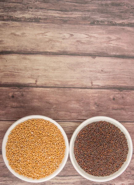 Sarı ve kahverengi hardal tohumu