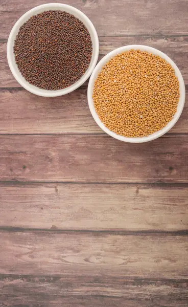 Sarı ve kahverengi hardal tohumu