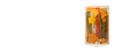 Kavanoz turşu sebze karışımı