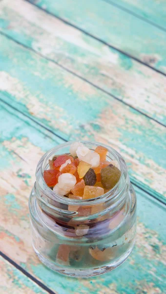 Karışık kuru meyve parçaları