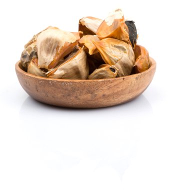 Karamelize siyah sarımsak karanfil 