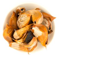 Karamelize siyah sarımsak karanfil 