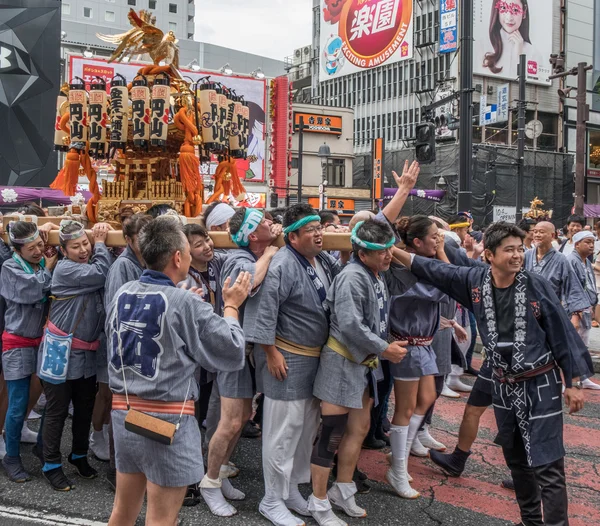 Participants at the Shibuya Mukoshi (Portable Shrine) Parade — Stock Photo, Image