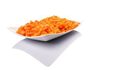 farklı bir stil bir plaka doğranmış havuç